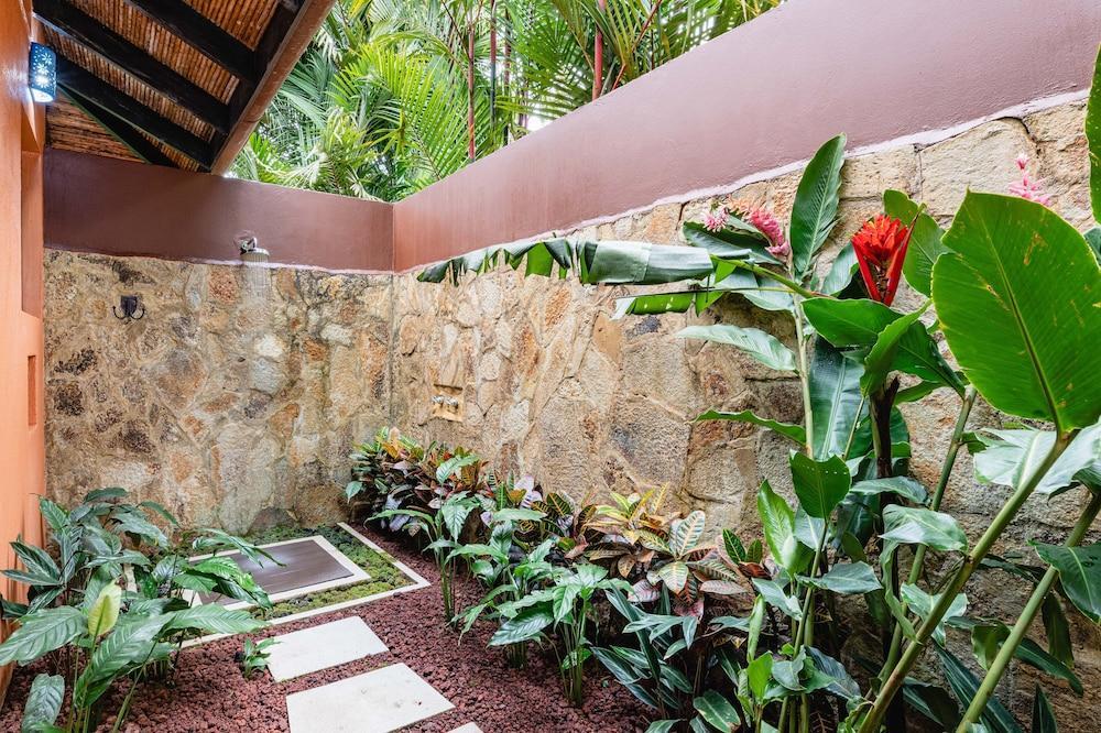 Hideaway Rio Celeste Hotel ビハグア エクステリア 写真